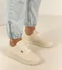 Jasnobeżowe sneakersy casualowe na platformie Élise